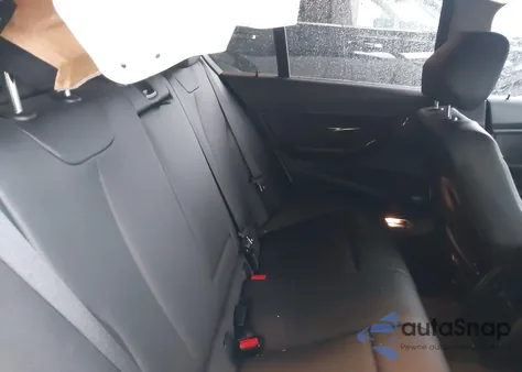 2015 BMW 328 xDrive z USA, uszkodzony, nr VIN WBA3B3G55FNR86497